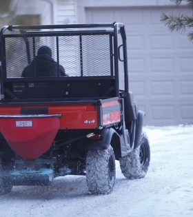 Western Low Pro 300W Wireless Tailgate Salt Spreader - Image 3